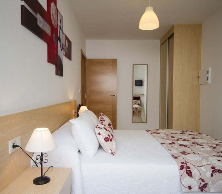 106402 - Apartment In Lari�o