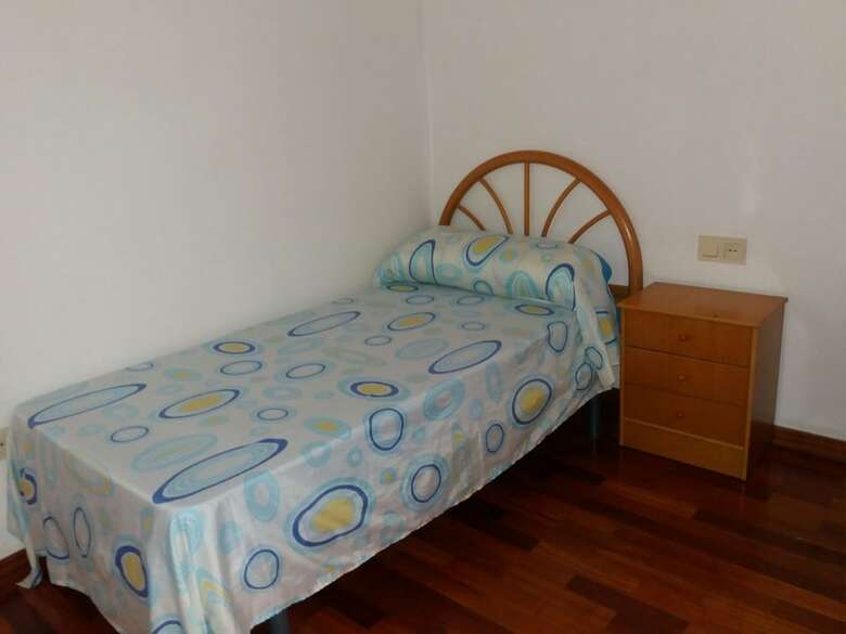 102208 -  Apartment In M�laga