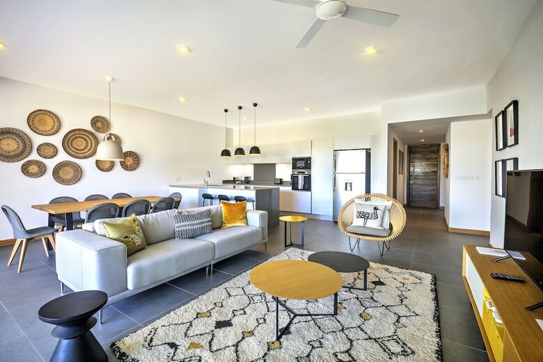 Apartamentos Mythic Suites & Villas