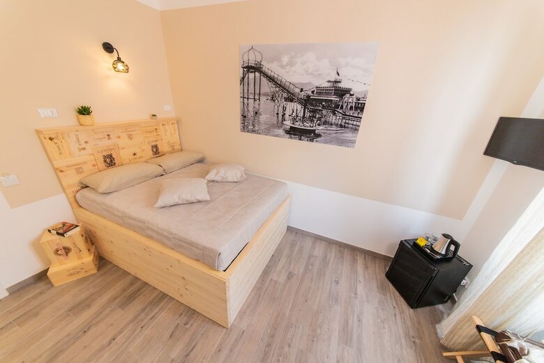 Hotel Maeli Rooms