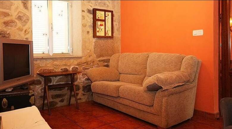 107542 -house In Lari�o