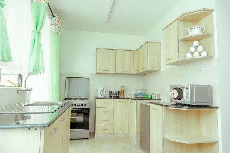 Aparthotel City Airport Apartment