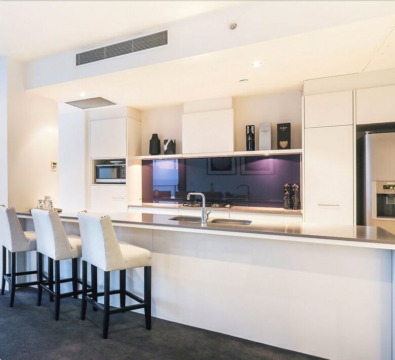Cavill Avenue Luxury Private Apartments