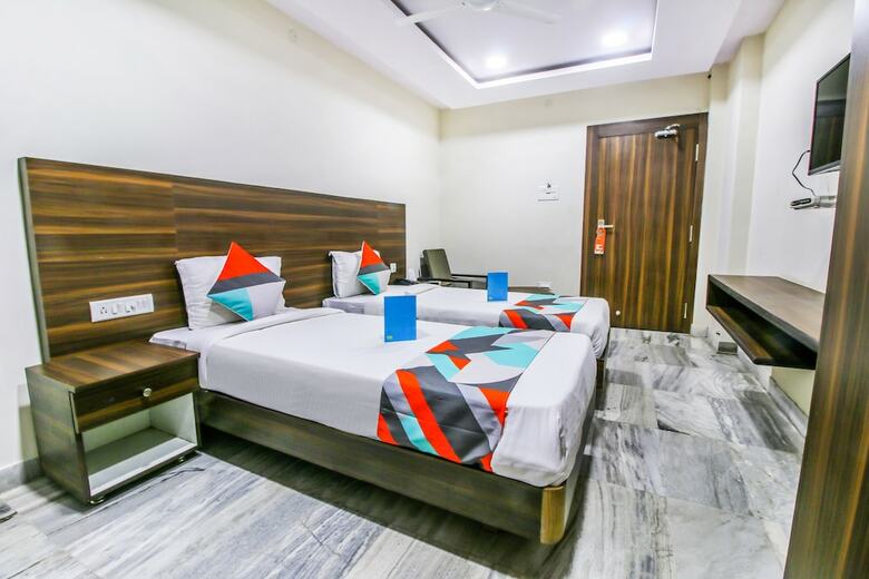 Fabhotel Srujana Inn