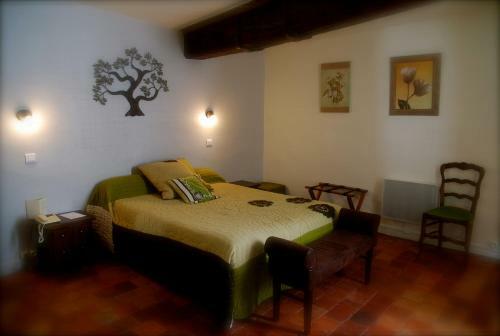 Hotel Logis Le Grand Monarque - Donzy