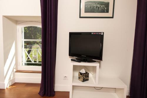 Hostal Les Cinq Sens Du Ch�teau Mayne Lalande