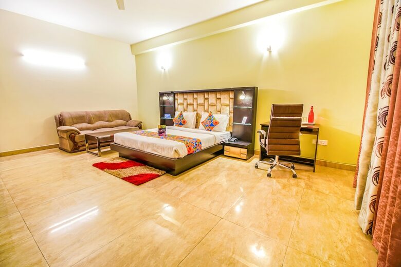 Fabhotel Dhairya Residency