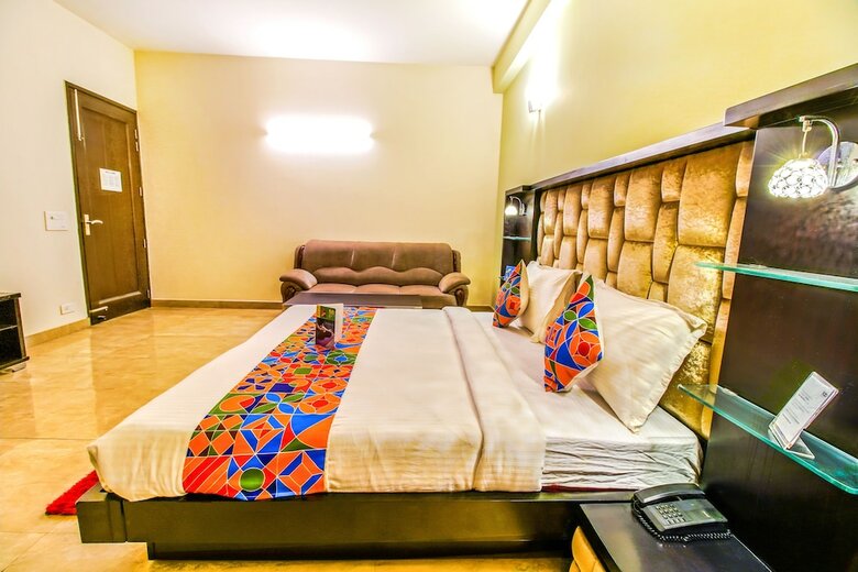 Fabhotel Dhairya Residency