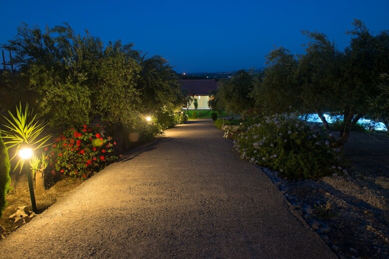 Villas Lefkothea