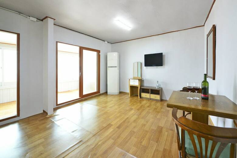 Sea Of Sun Pension