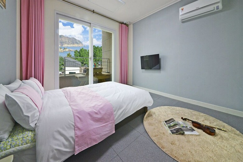 Janghohang J Spa Pension