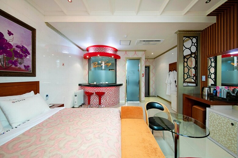 Yeosu King Pension