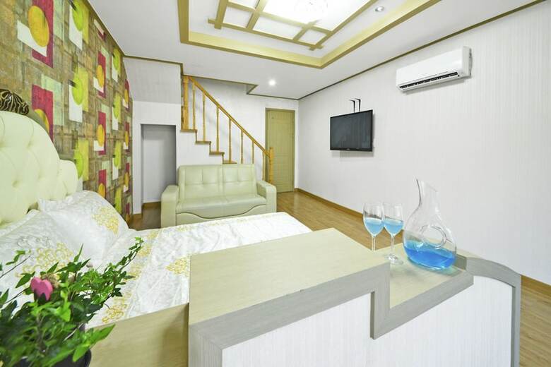 Pension Tongyoung Macalops