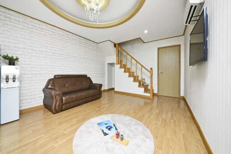 Pension Tongyoung Macalops