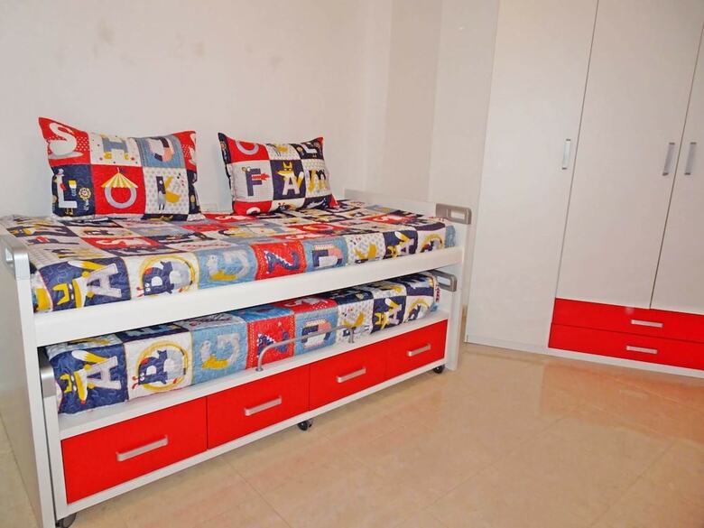 Apartamentos Almirante 3�