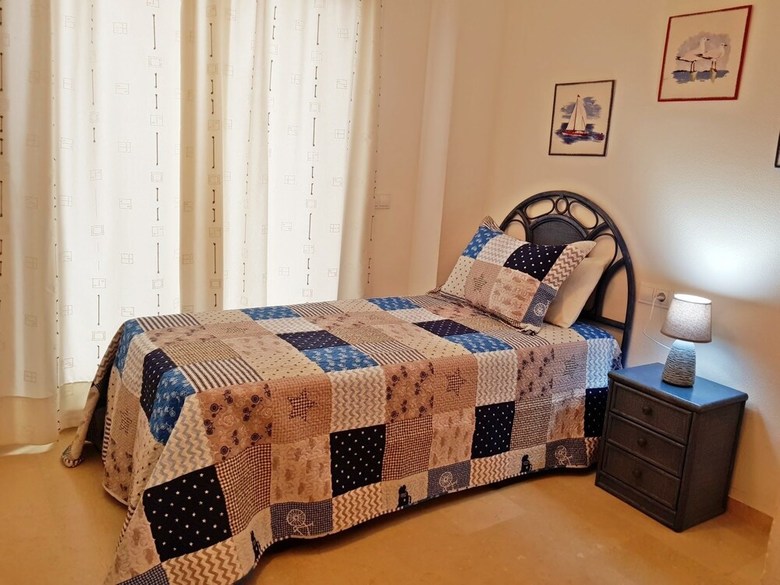Apartamentos Eden Blq. II - 2� - (S�lo Familias)