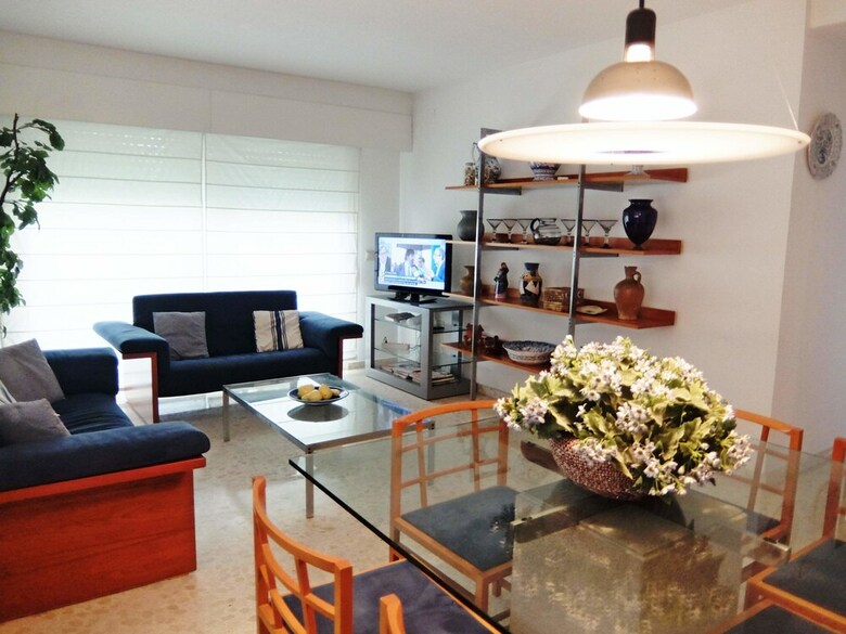 Apartamentos Parque 8 - 9� - 2� - 4� (6/7) (S�lo Familias)