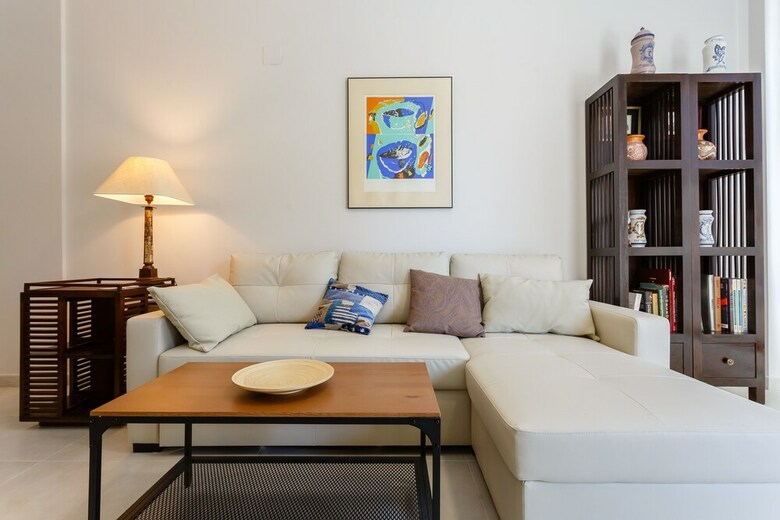 Real Escuela Home Surthy Apartments
