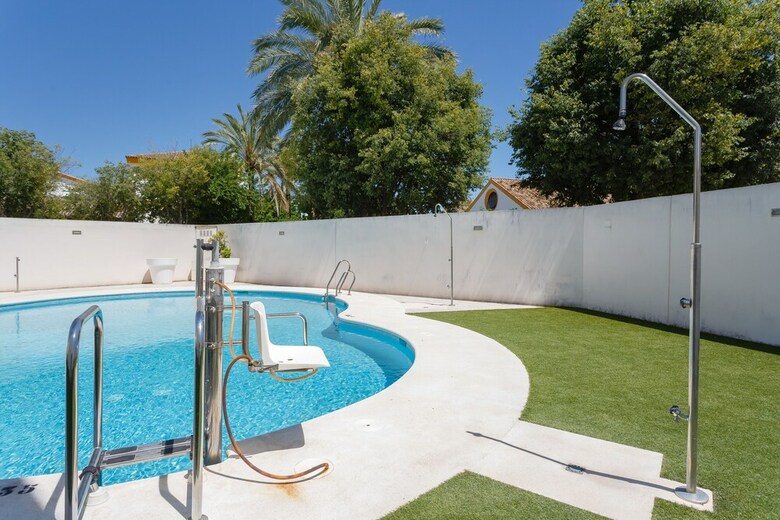 Real Escuela Home Surthy Apartments