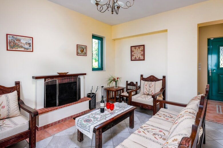 Anemos Villa In Salakos