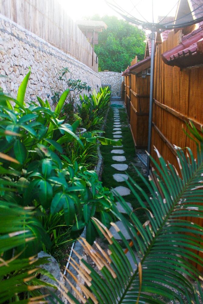 Bed & Breakfast Malibu Huts