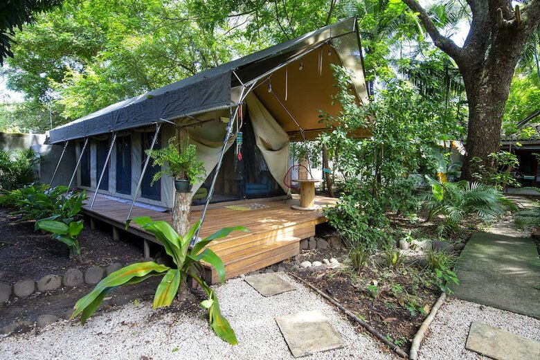 Hotel Libelula Lounge & Lodgings