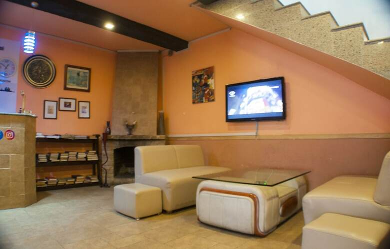 Hostal Petrosyan Hostel