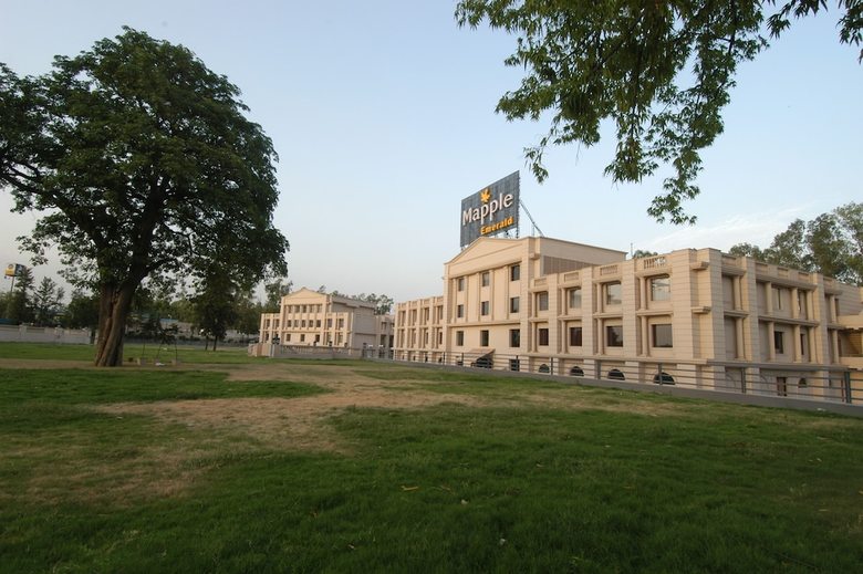 Hotel Mapple Emerald
