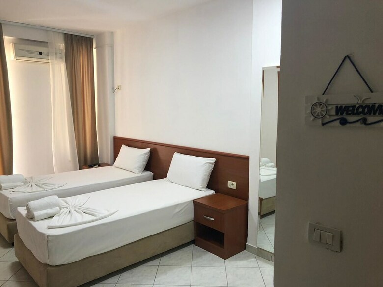 Aparthotel Sunny Bliss Apartments With Seaview