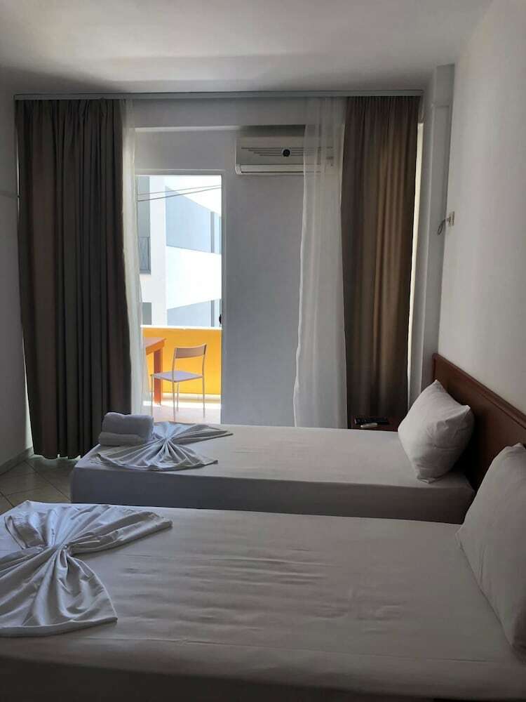 Aparthotel Sunny Bliss Apartments With Seaview
