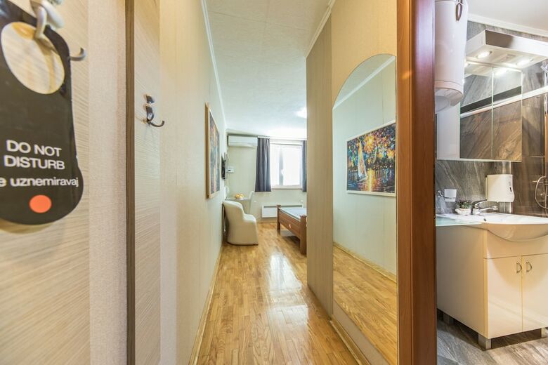 Hotel F Apartments