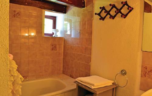 Holiday Home La Grange Des Filles