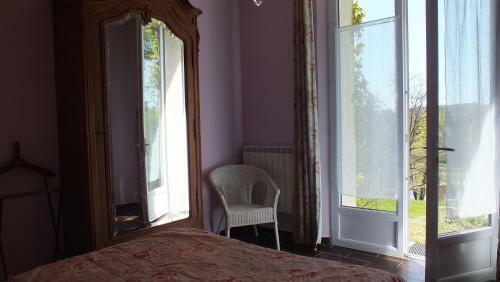 Hotel Les Grillons Du Morvan