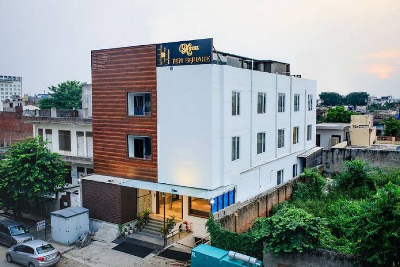 Hotel Ten Square