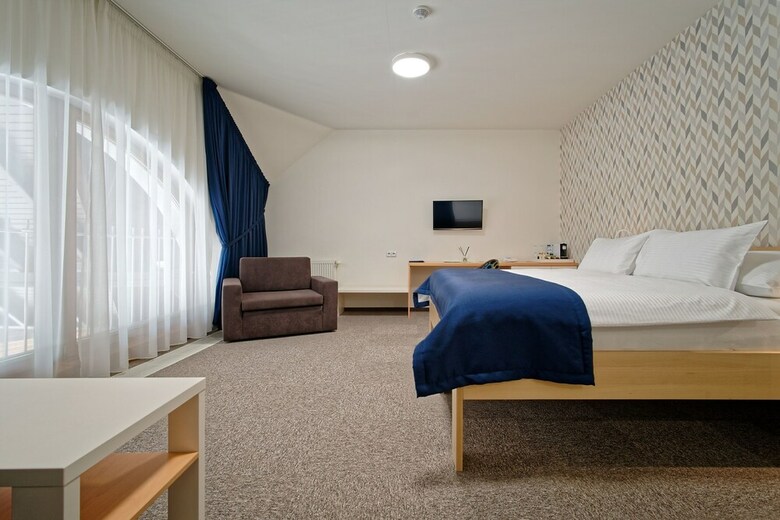 Hotel Hrani?n� Z�me?ek
