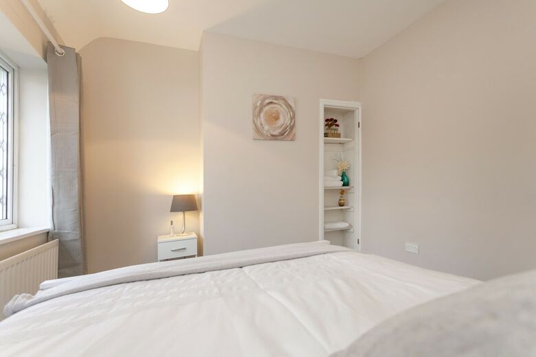 Apartamentos Astley 3 Bedroom House