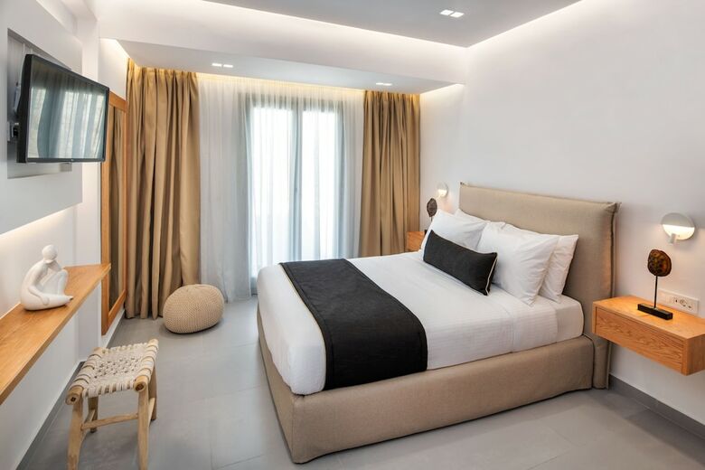Hotel Harmony Suites