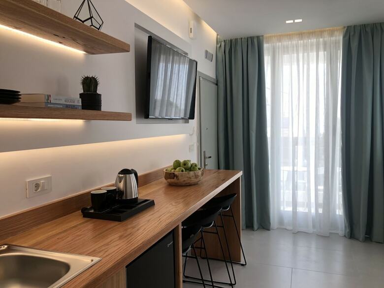 Hotel Harmony Suites