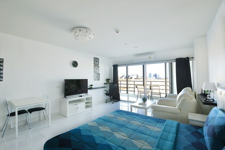 Blue Ocean Suite