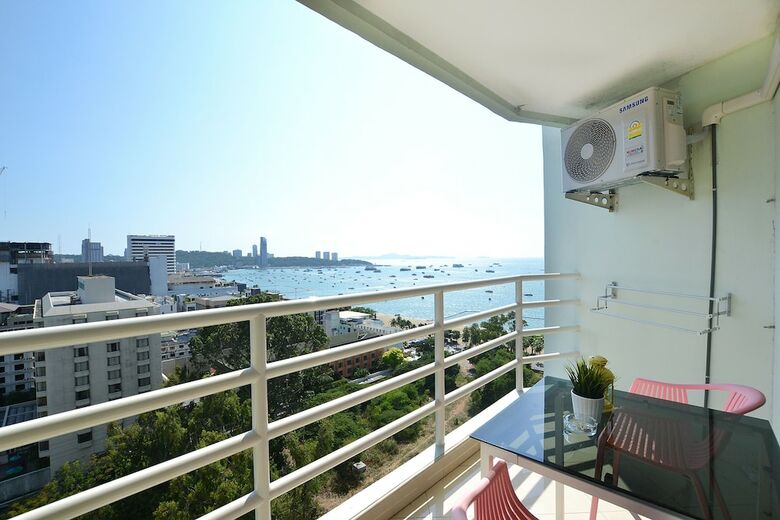Blue Ocean Suite
