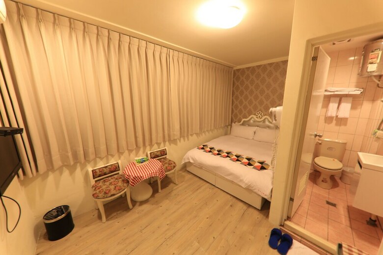 Hotel Fengchia Bohemia