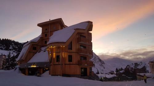Hotel H�tel Mil8