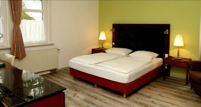 Hotel Pension Zur L�rche
