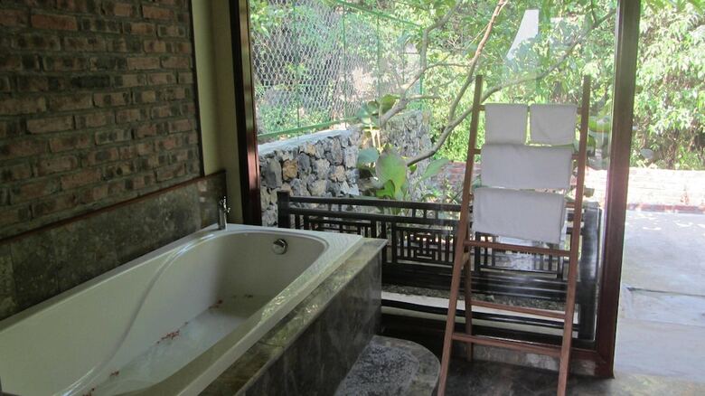 Hotel Rustic Houses Tam Coc