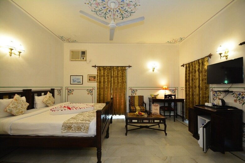 Hotel Mahal  Khandela