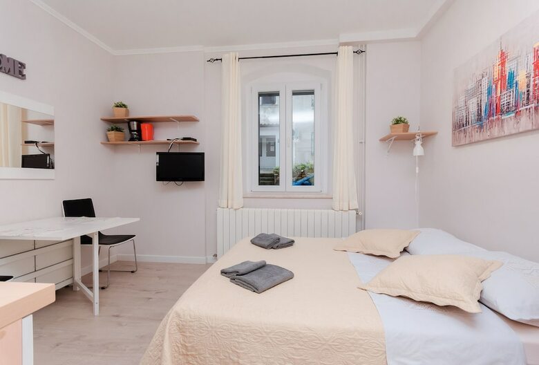 Apartments Ester