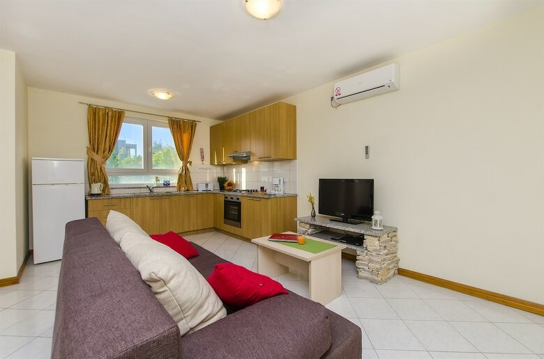 Apartments Glavan