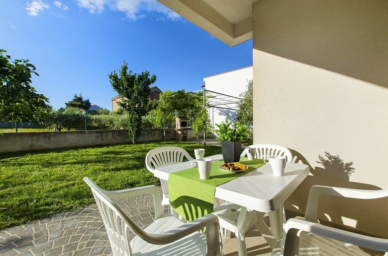 Apartments Glavan