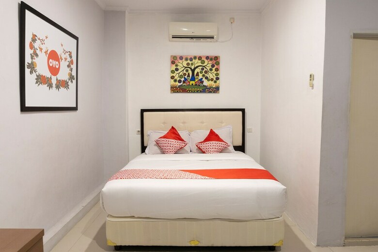 Hostal Oyo 916 Bintara Guest House