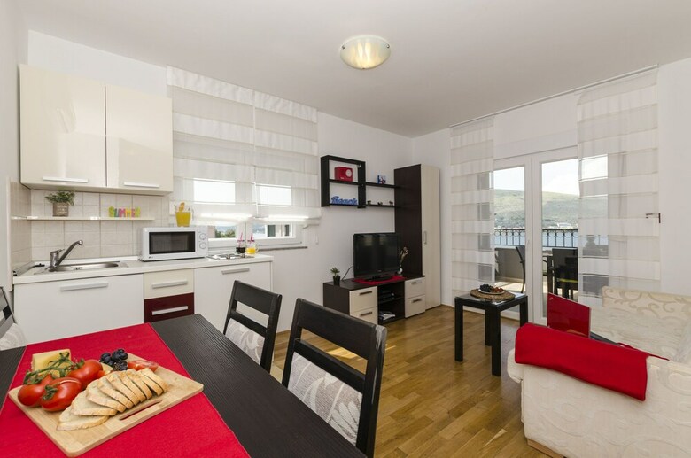 Apartments Maja